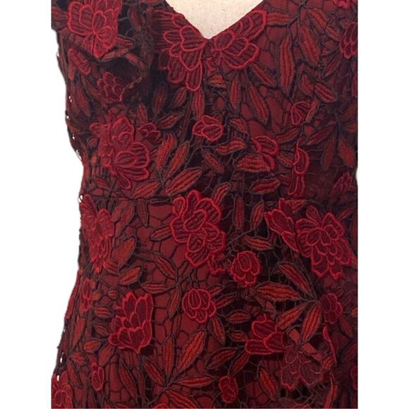 Guess Women's Scarlet Red Teegan Assymetrical Sleeve Lace Dress Size Small - Picture 3 of 8